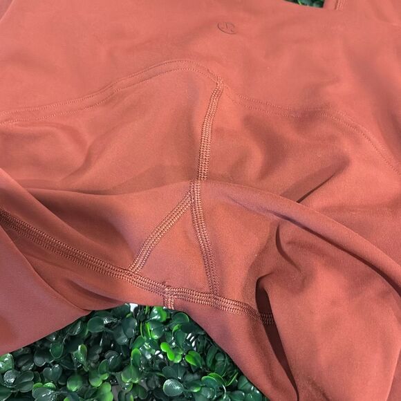 Lululemon leggings size 2 - Picture 5 of 6